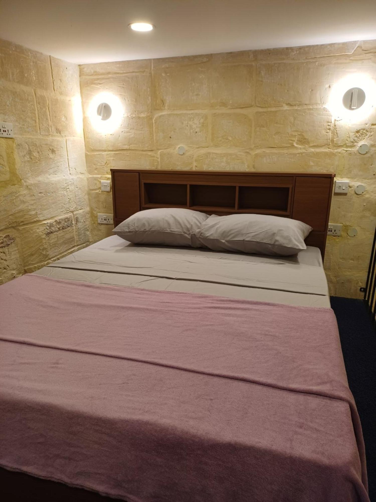 Number 12 Apartment